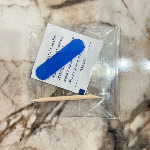 Gorgeous Press-On Nails (10 pieces) - Picture 3 of 4